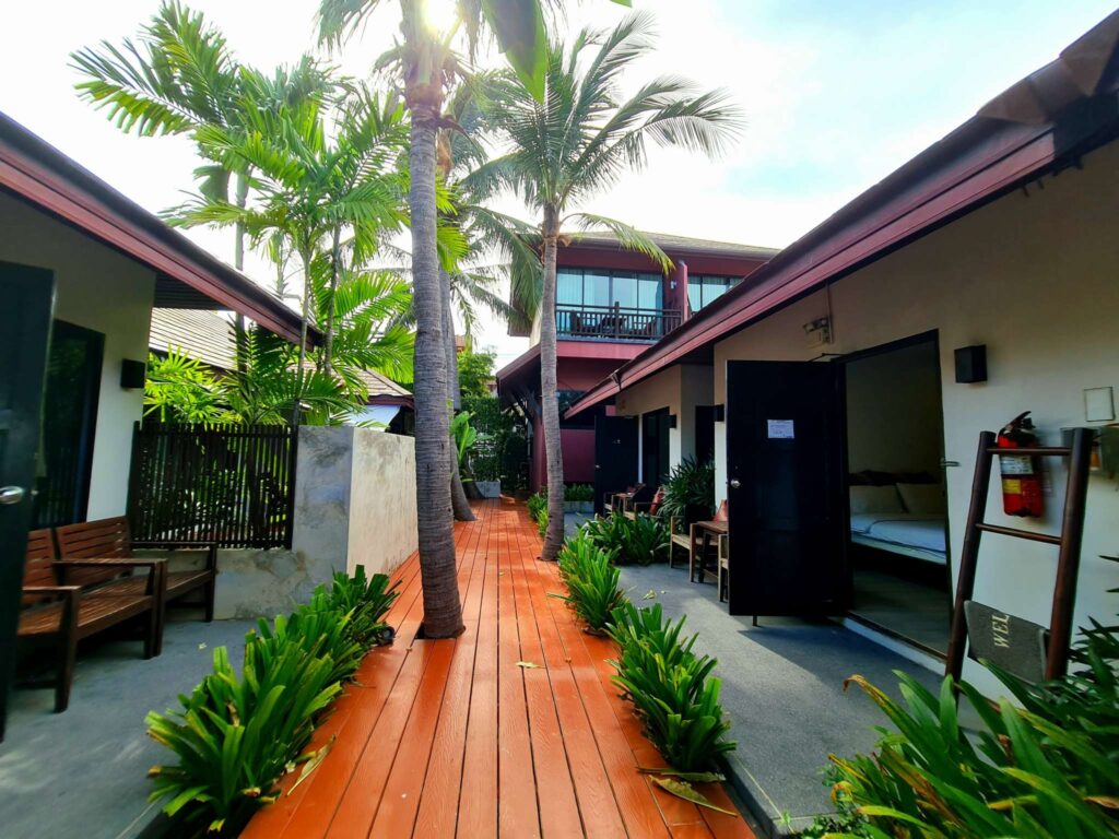 ที่พัก หาดเจ้าสําราญ ราคาหลักร้อย