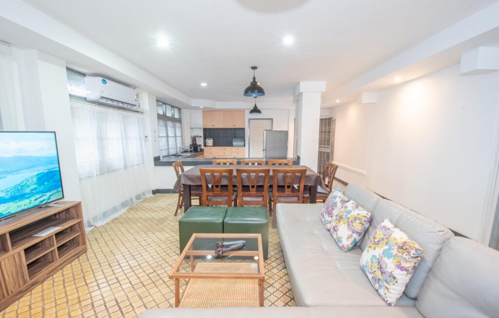 pool villa พัทยา ติดทะเล